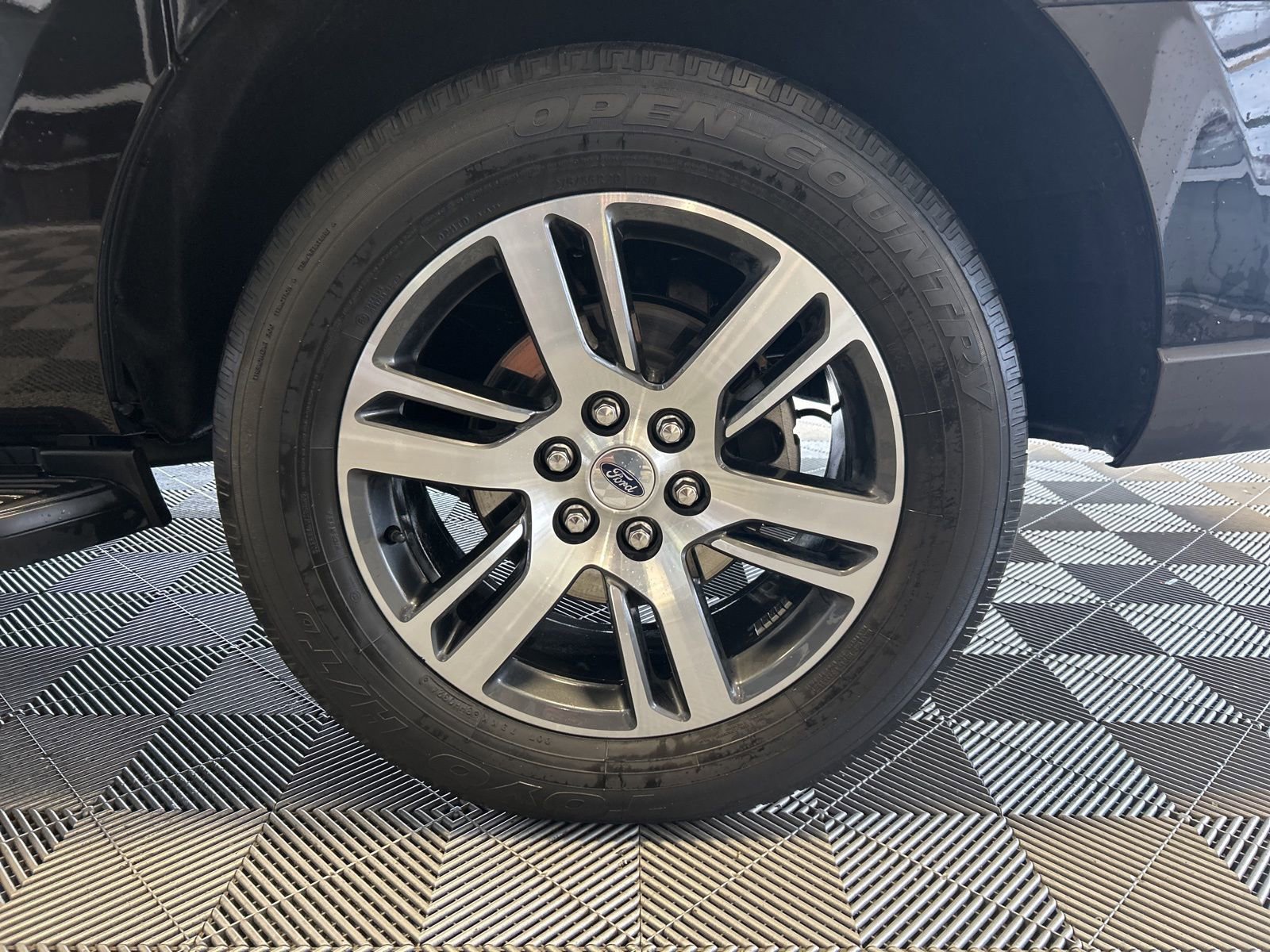 Used 2024 Ford Expedition Max Limited image 9