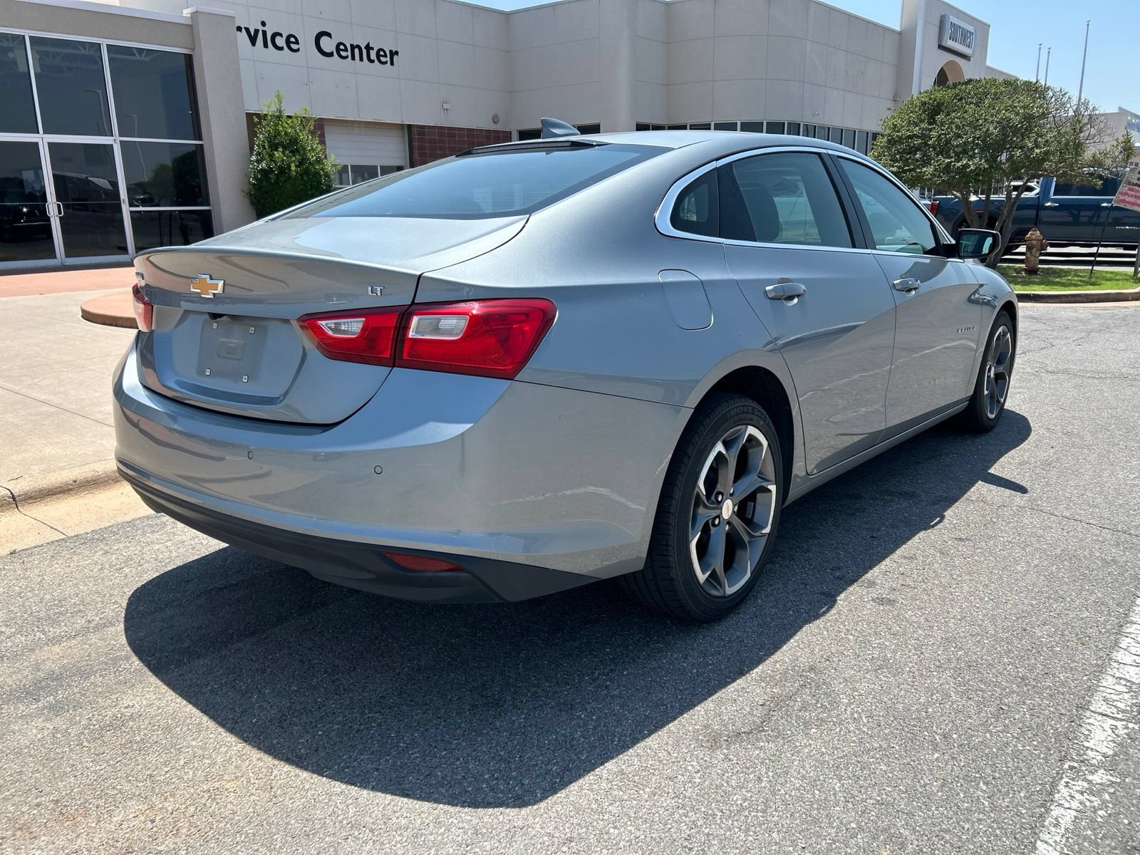 Used 2024 Chevrolet Malibu LT FWD image 5