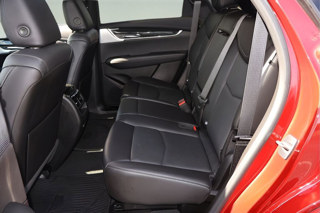 Certified 2023 Cadillac XT5 Premium Luxury w/ Technology Package FWD image 12