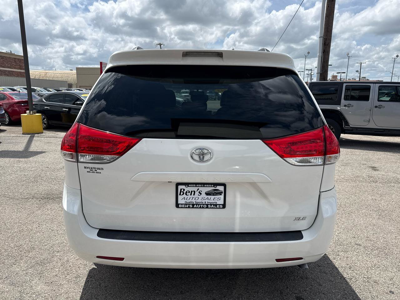 Used 2013 Toyota Sienna XLE FWD image 7