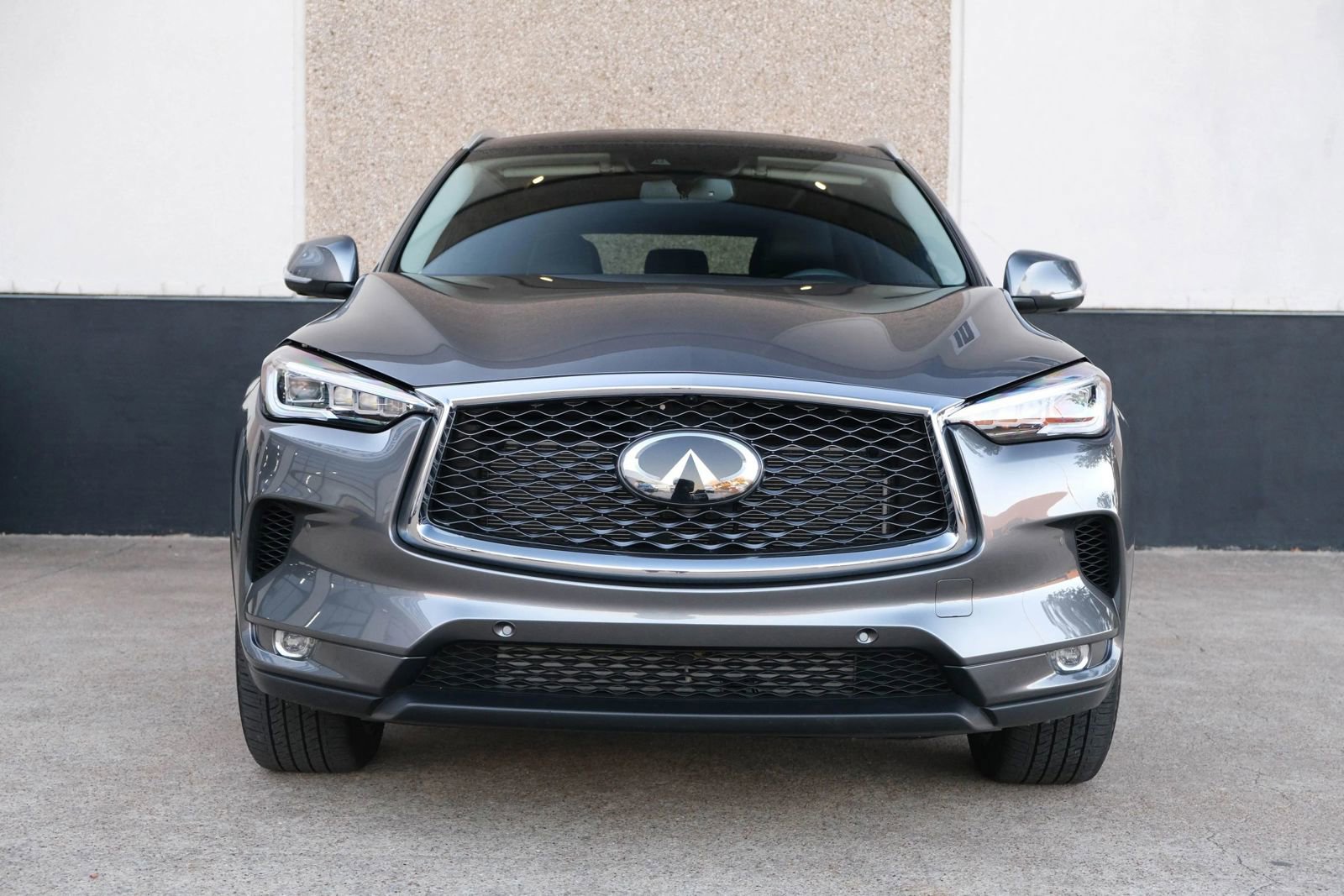 Used 2022 INFINITI QX50 Sensory image 2