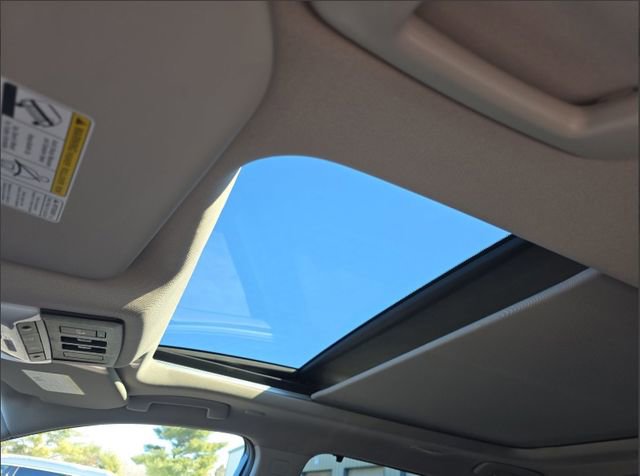 Used 2023 Nissan Rogue SV w/ SV Premium B Package image 10