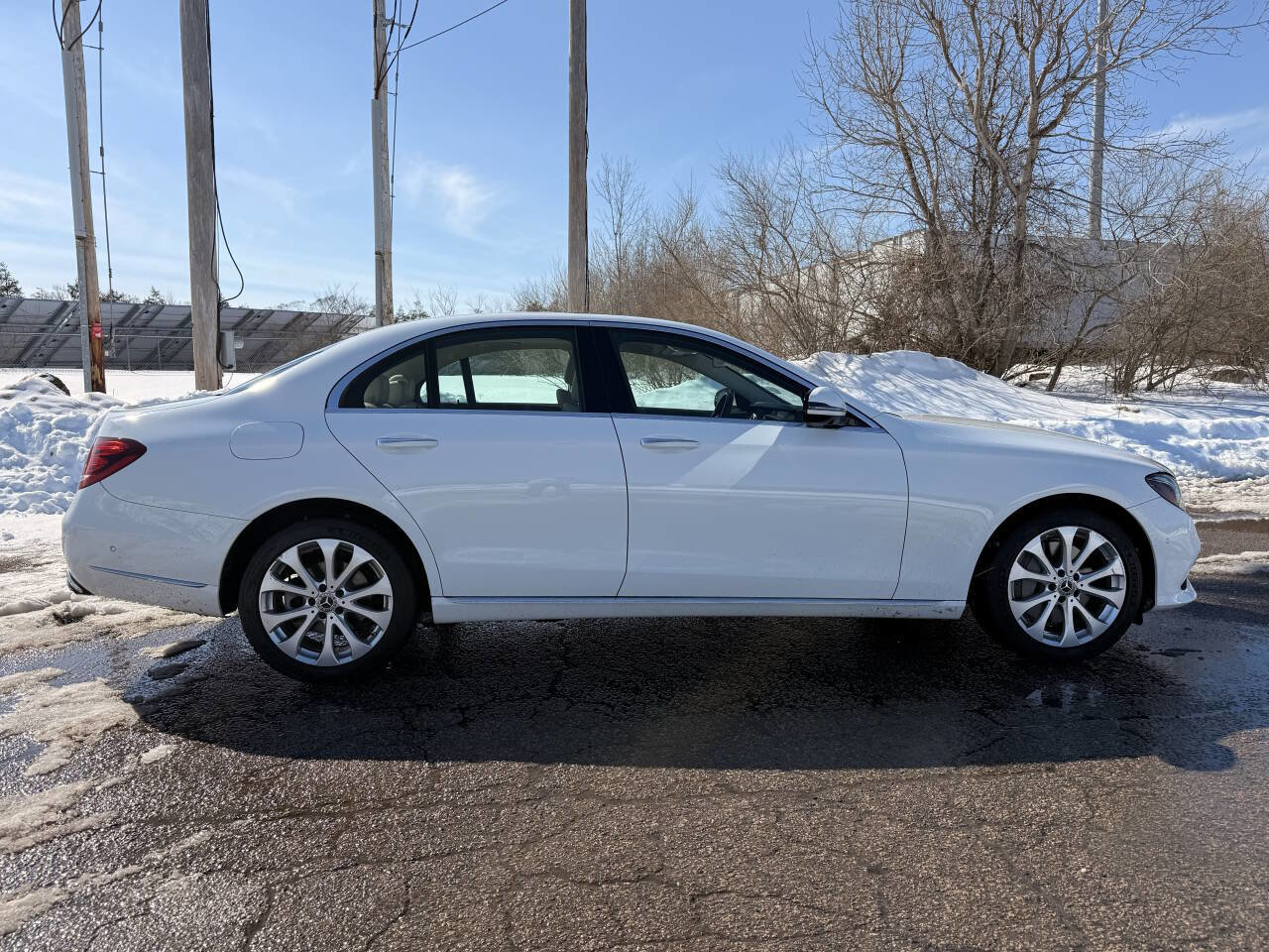 Used 2020 Mercedes-Benz E 350 4MATIC Sedan image 5