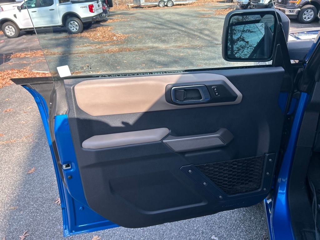 Used 2023 Ford Bronco Wildtrak image 15