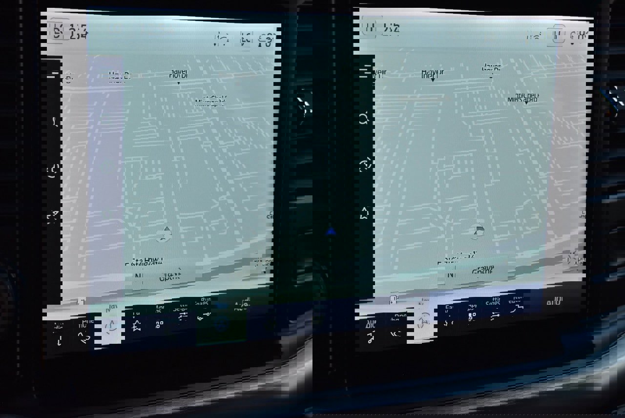 Certified 2022 Ford F150 Lariat w/ Equipment Group 502A High image 27