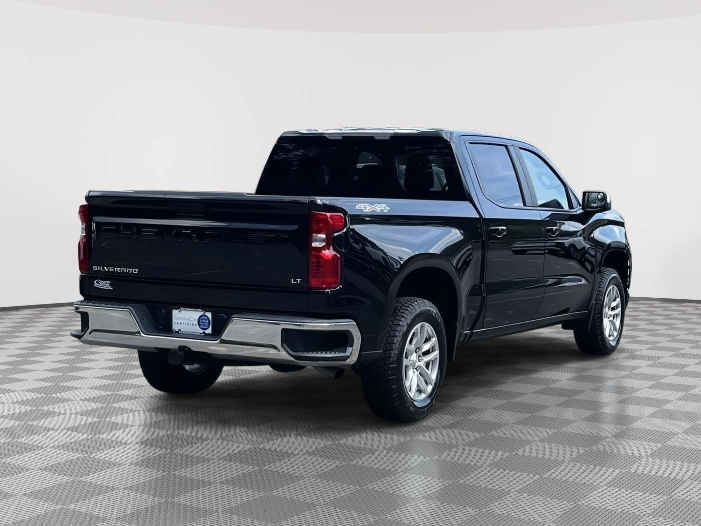 Used 2022 Chevrolet Silverado 1500 LT AWD/4WD image 6
