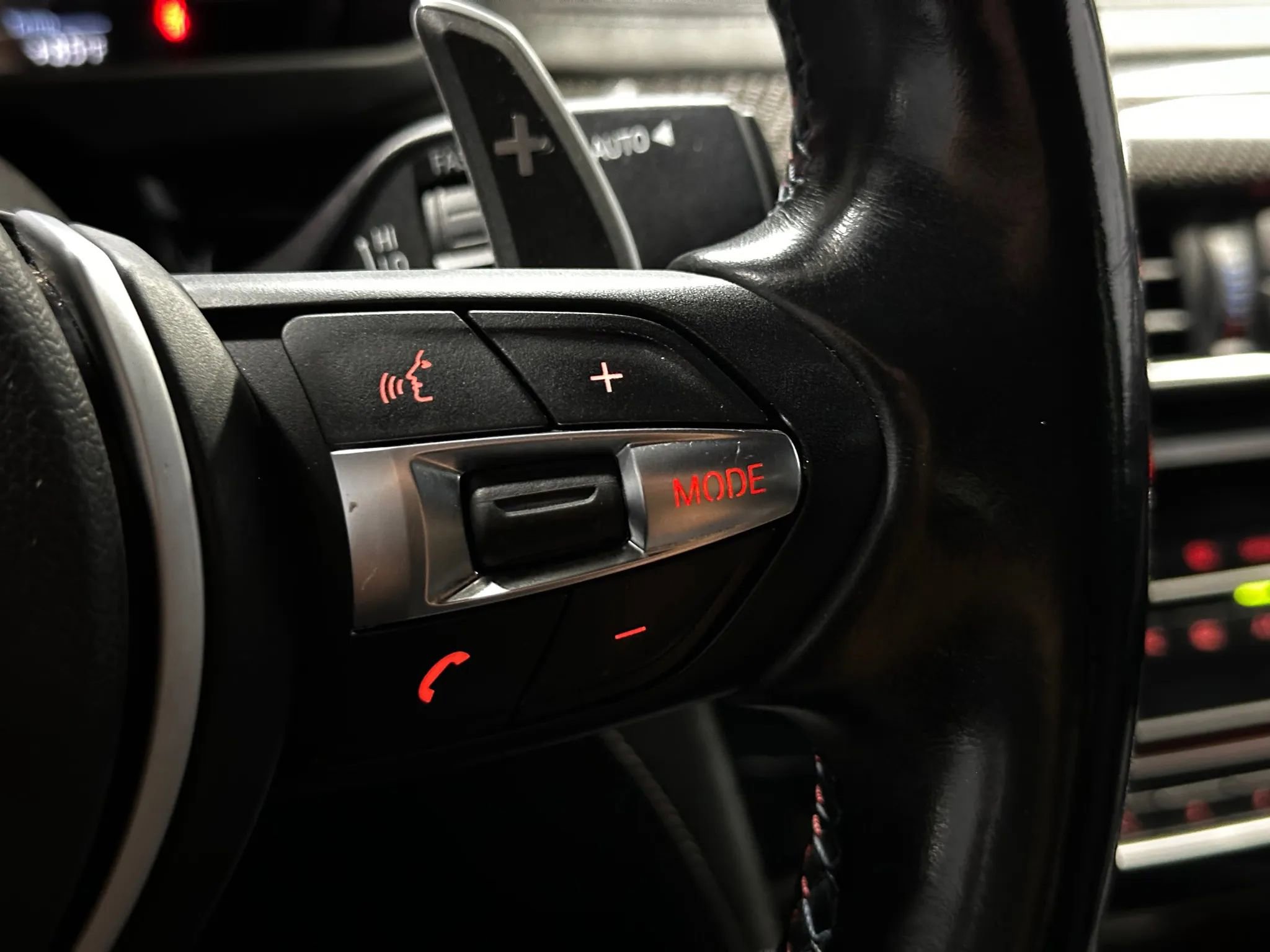 Used 2015 BMW X6 M Sport Utility 4D image 35