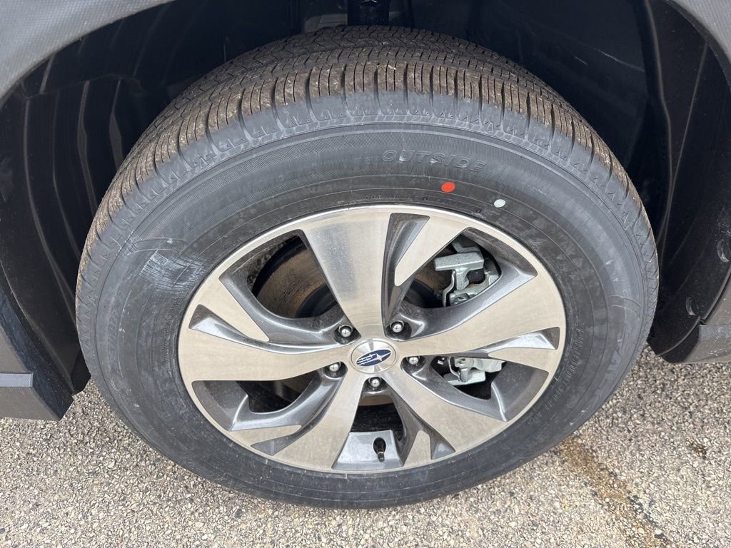 Certified 2025 Subaru Ascent Premium image 10