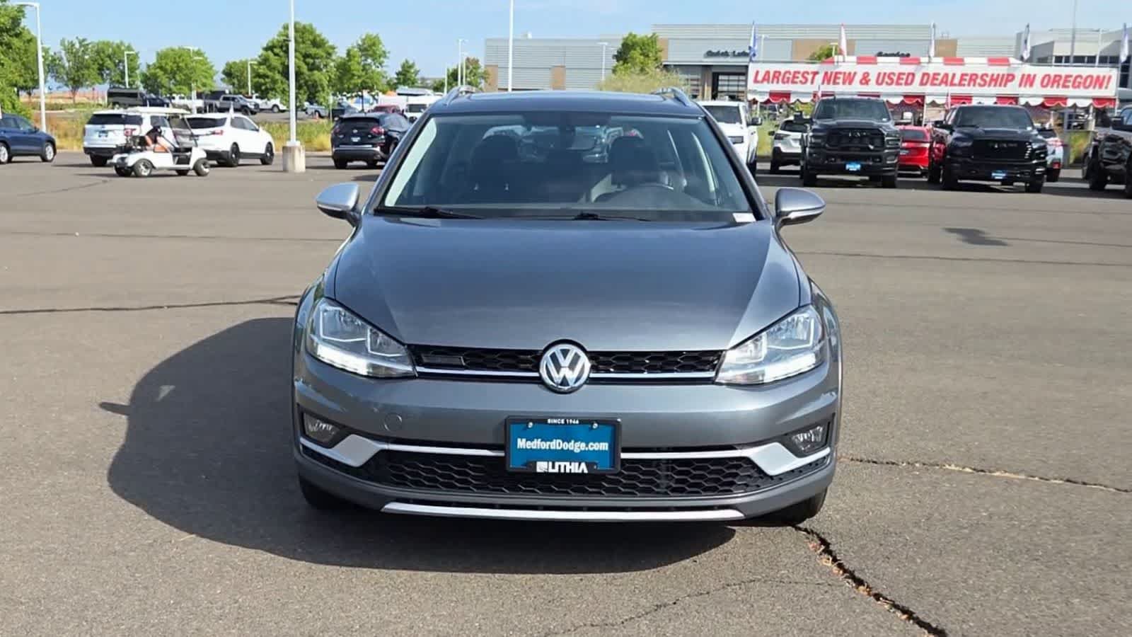 Used 2019 Volkswagen Golf Alltrack SE AWD/4WD image 3