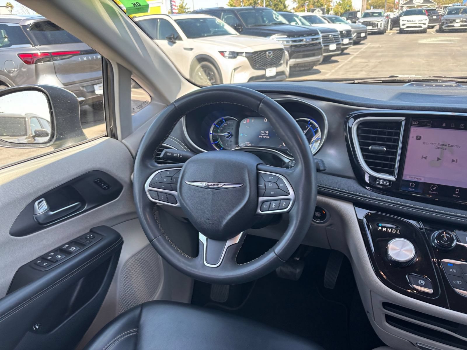 Used 2023 Chrysler Pacifica Touring-L FWD image 36
