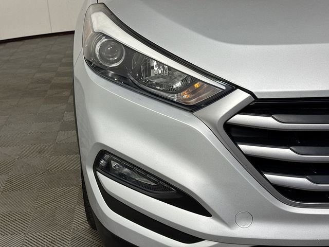 Used 2018 Hyundai Tucson Value AWD/4WD image 3