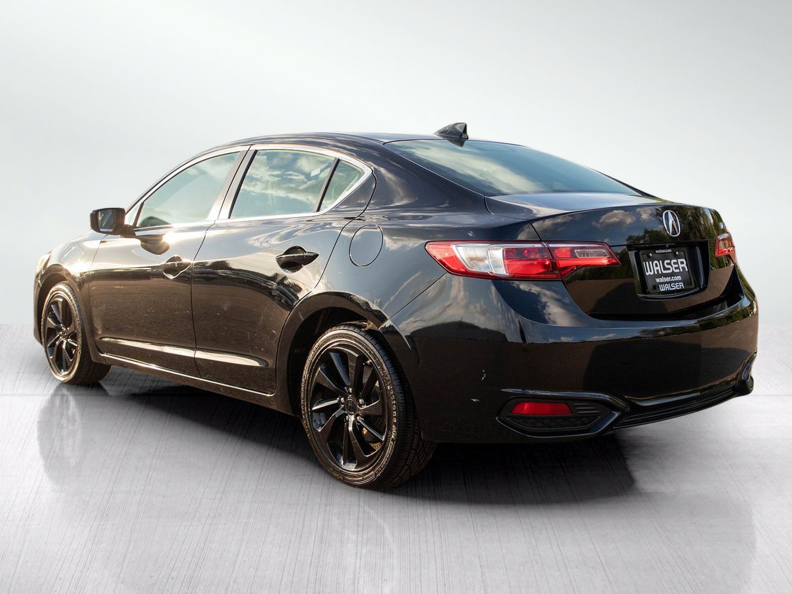 Used 2016 Acura ILX FWD image 3