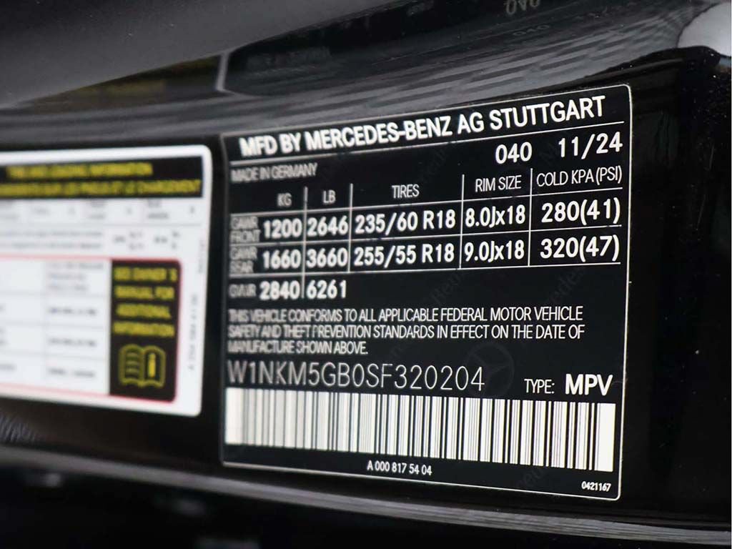 Used 2025 Mercedes-Benz GLC 350e 4MATIC image 54