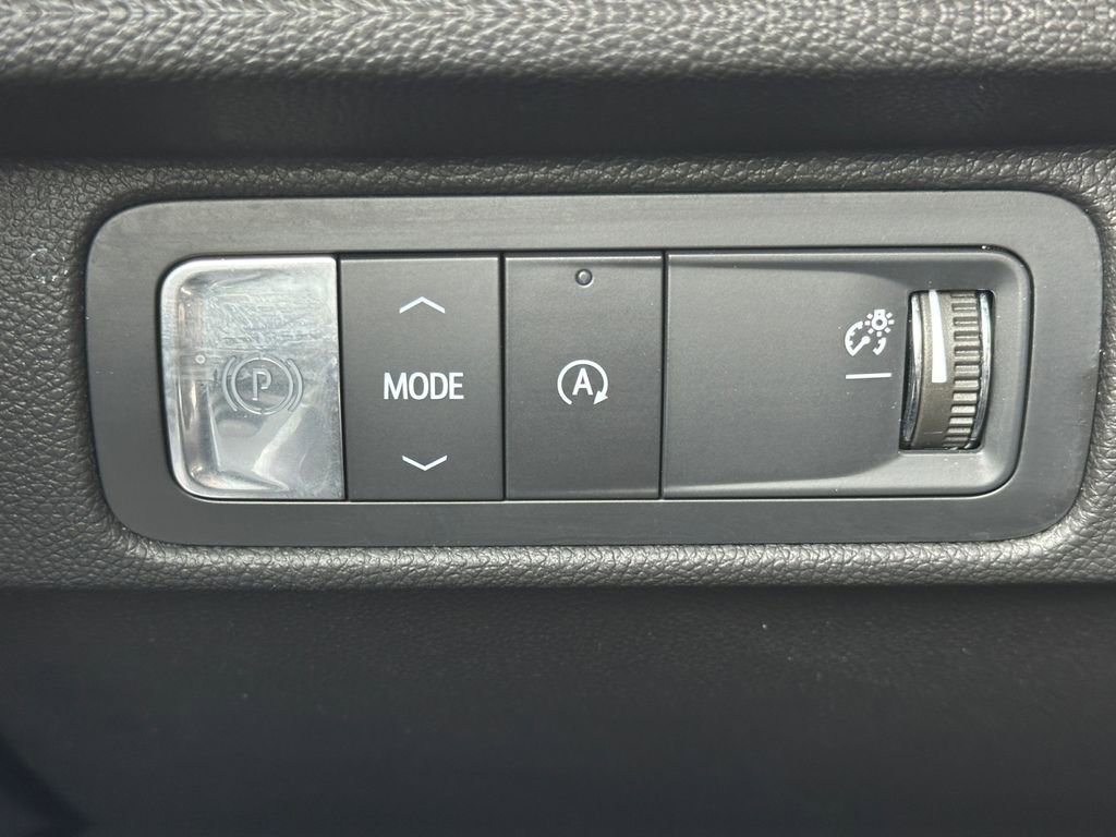 Used 2024 Chevrolet Traverse LT image 23