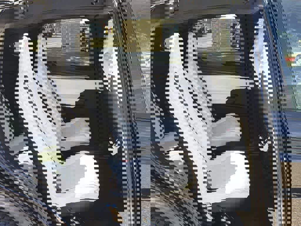 Used 2022 Tesla Model X Plaid image 31