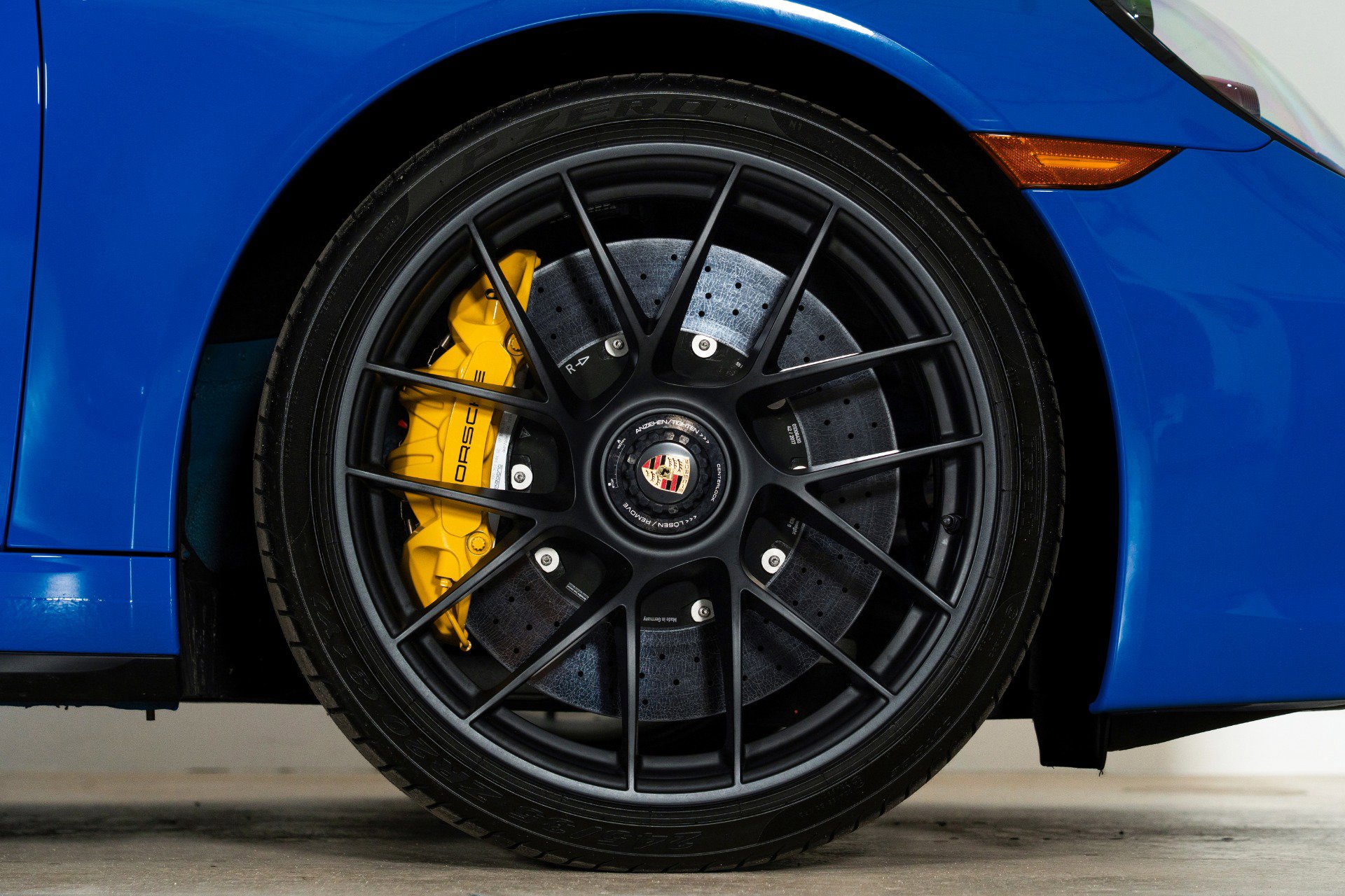 Used 2018 Porsche 911 Targa 4 GTS image 41