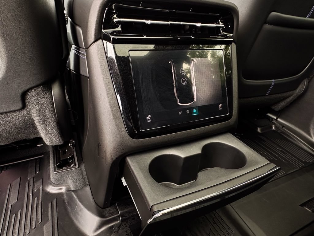 Used 2026 Cadillac Escalade IQ Sport 1 w/ LPO, Floor Liner Package AWD/4WD image 22