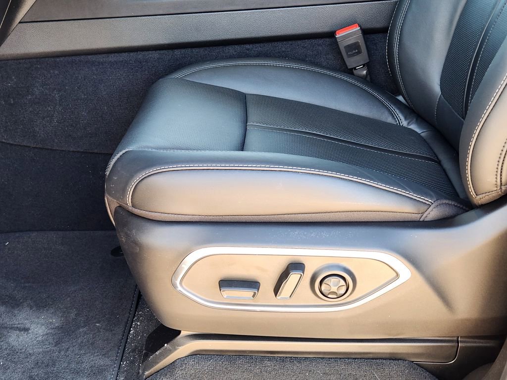 New 2026 Jeep Grand Wagoneer 4WD w/ Premium Group I image 16