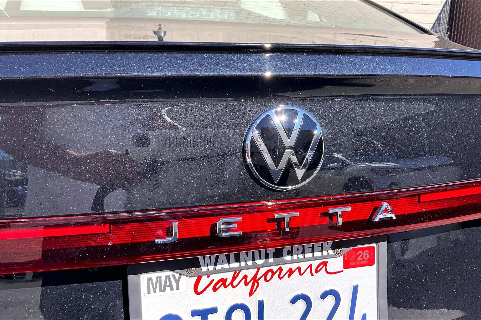 Certified 2025 Volkswagen Jetta SE w/ Black Wheel Package image 31