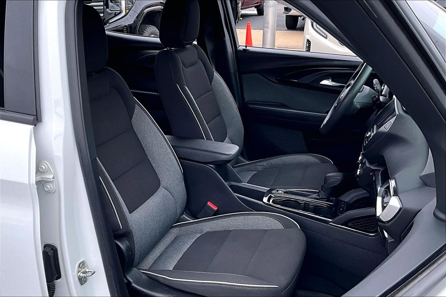 Used 2023 Chevrolet TrailBlazer LT image 7