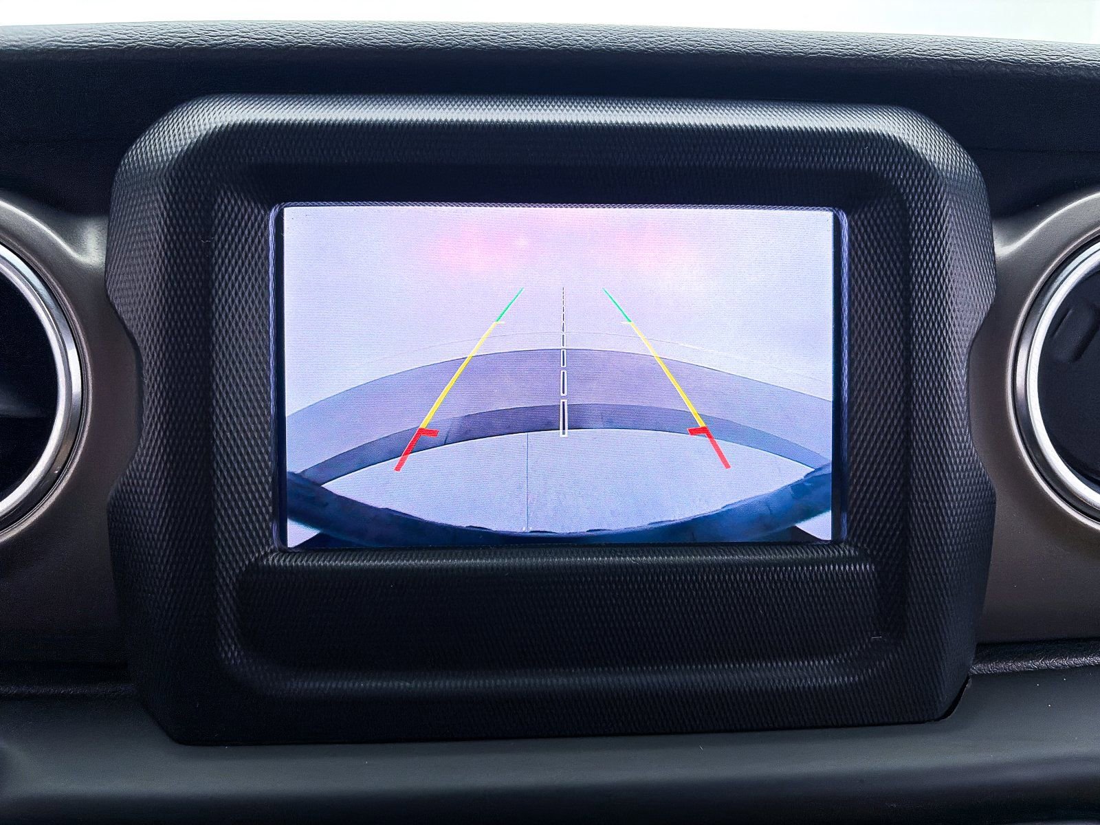 Used 2018 Jeep Wrangler Unlimited Rubicon w/ Steel Bumper Group image 7