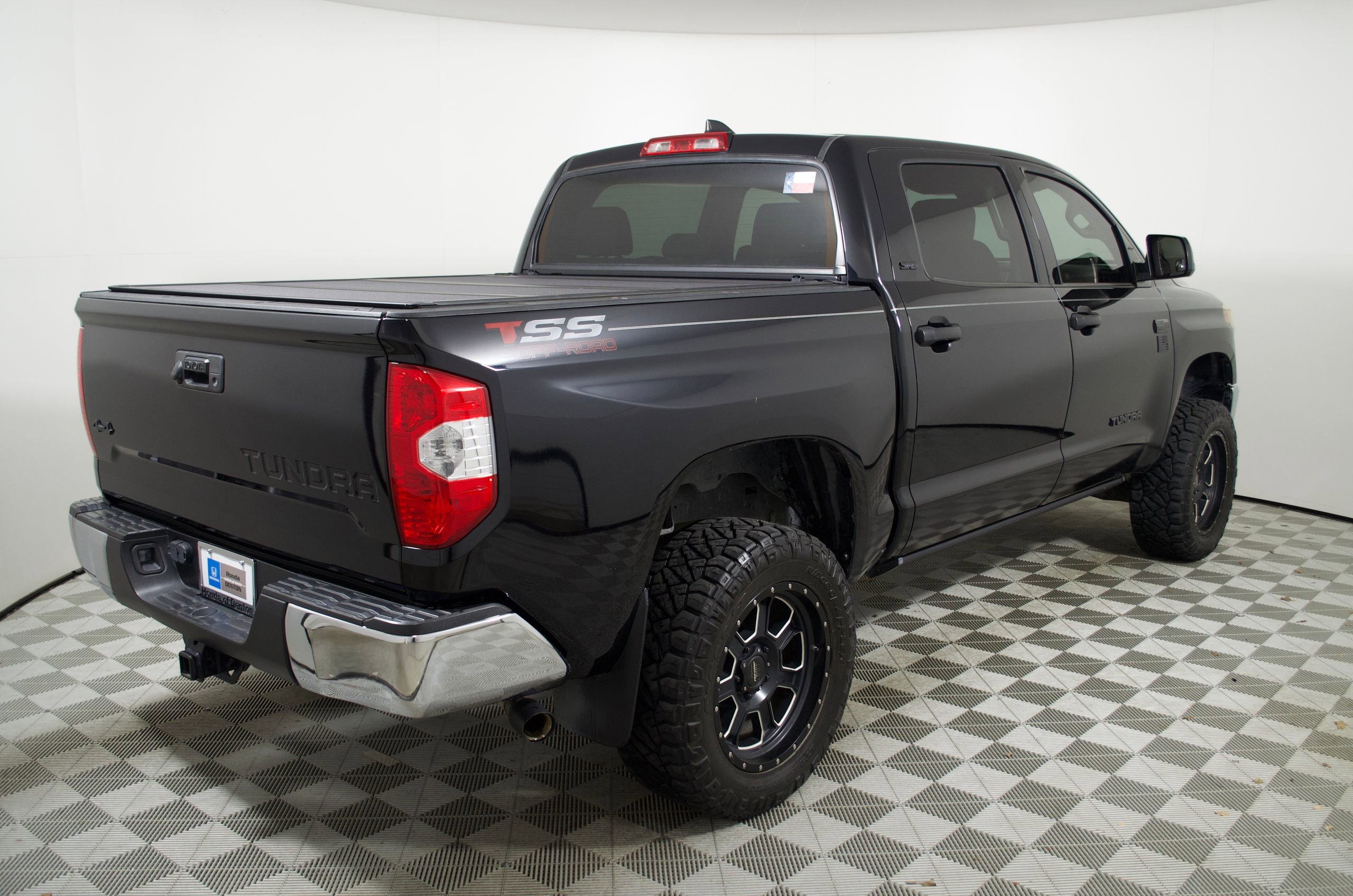 Used 2020 Toyota Tundra SR5 w/ SR5 Upgrade Package AWD/4WD image 8