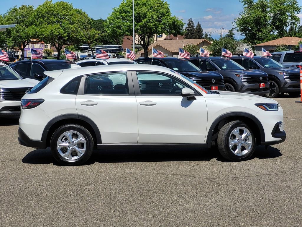 Used 2025 Honda HR-V LX image 4