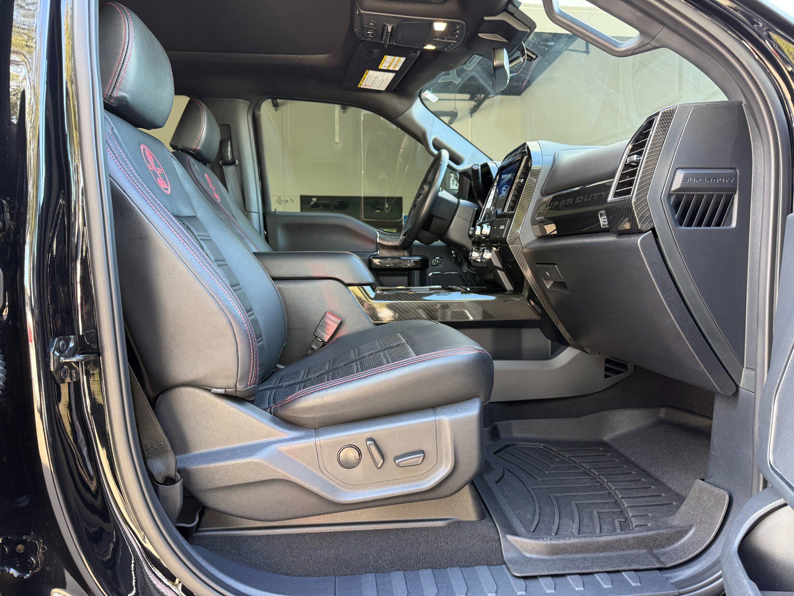 Used 2022 Ford F250 Lariat w/ Lariat Ultimate Package image 35