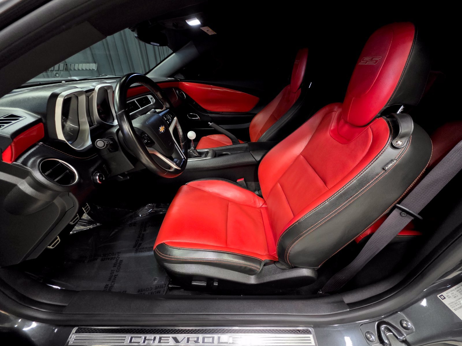 Used 2015 Chevrolet Camaro SS RWD image 21