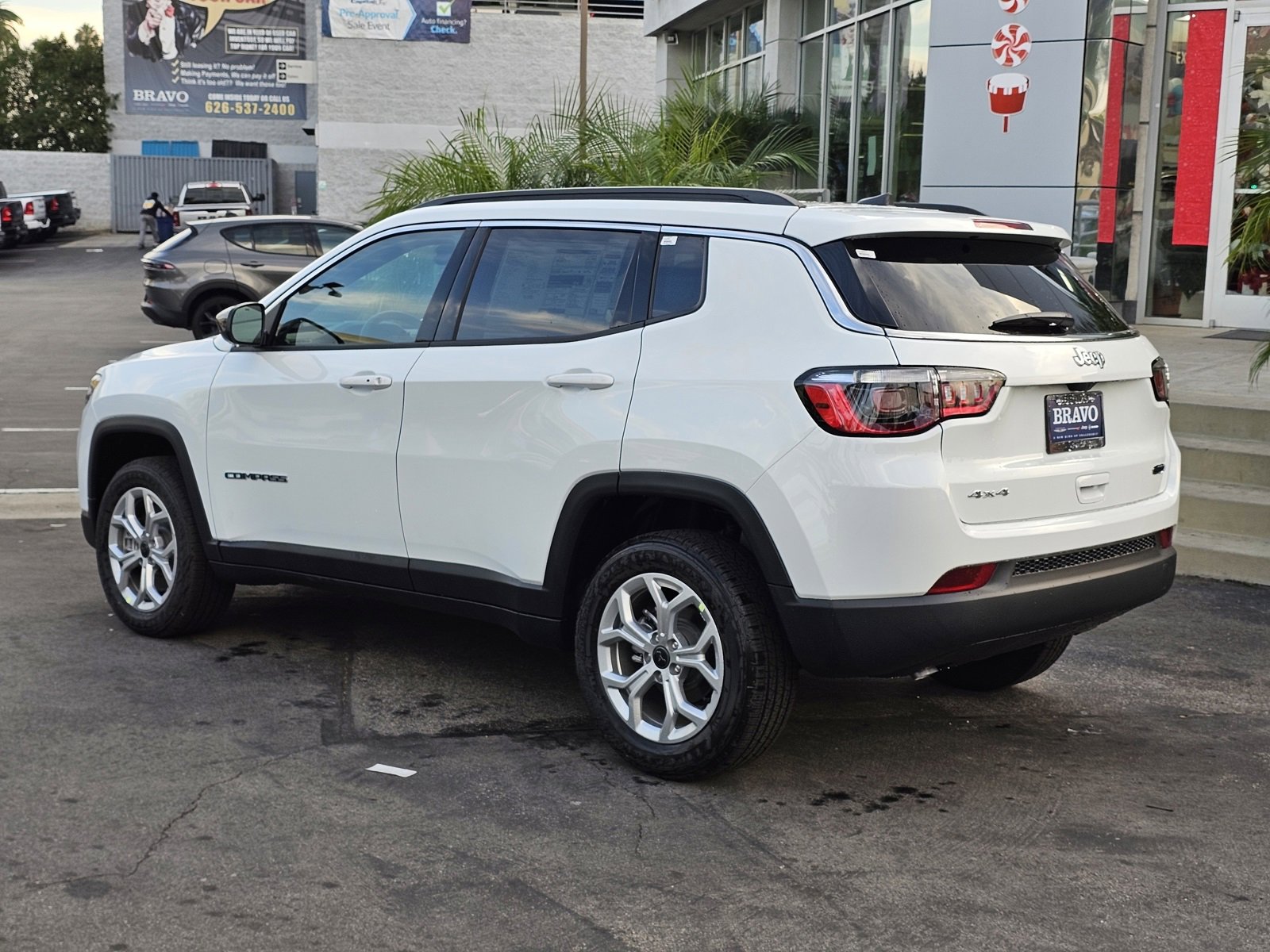 New 2026 Jeep Compass Latitude image 5