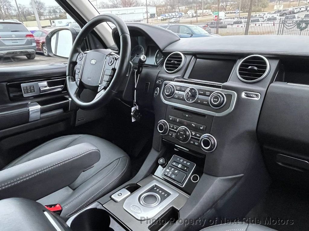 Used 2016 Land Rover LR4 HSE LUX image 21