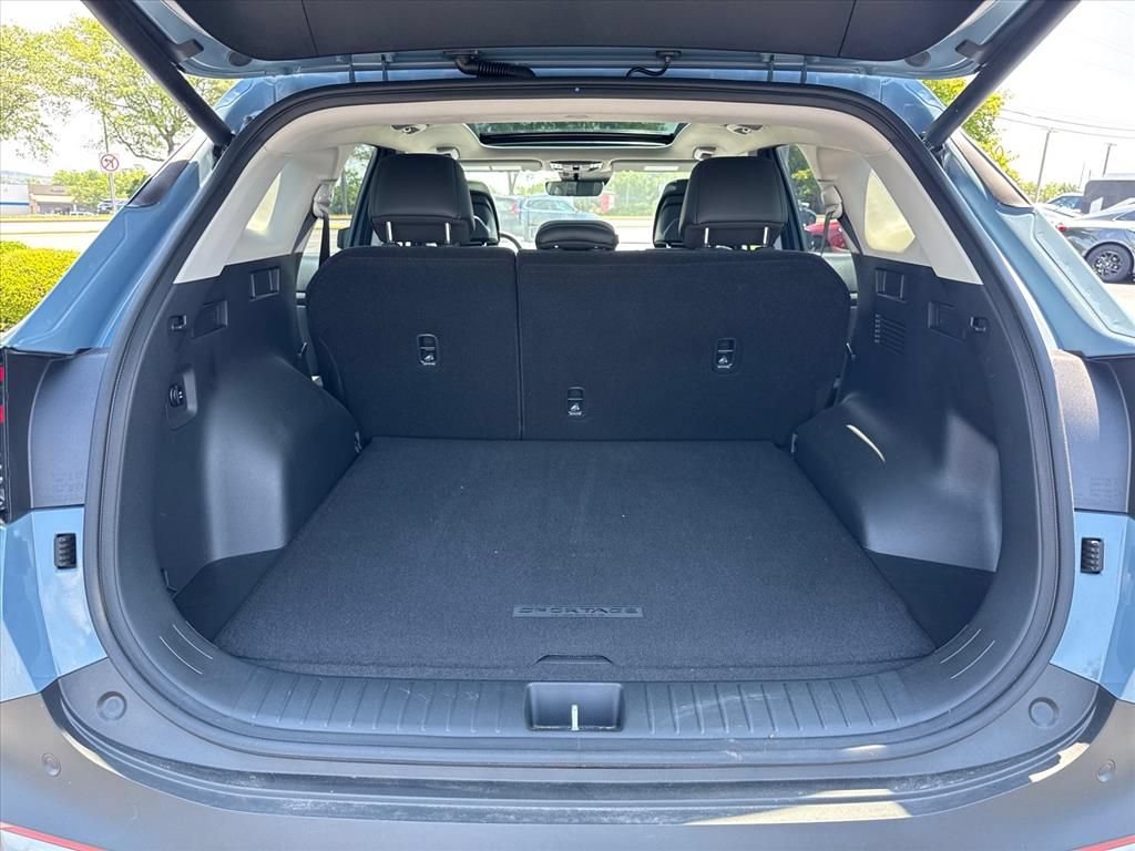 Certified 2026 Kia Sportage EX w/ EX Panoramic Sunroof Package AWD/4WD image 10