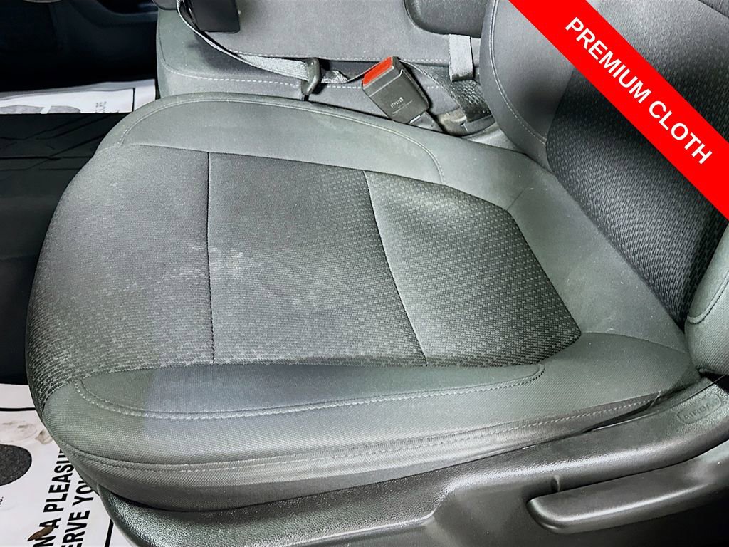 Used 2021 Chevrolet Silverado 2500 Custom w/ Custom Value Package image 7