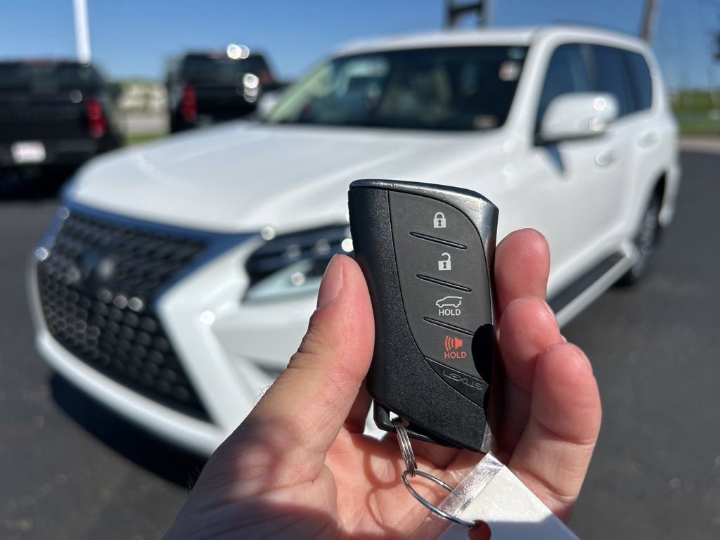Used 2021 Lexus GX 460 Luxury w/ Accessory Package AWD/4WD image 47