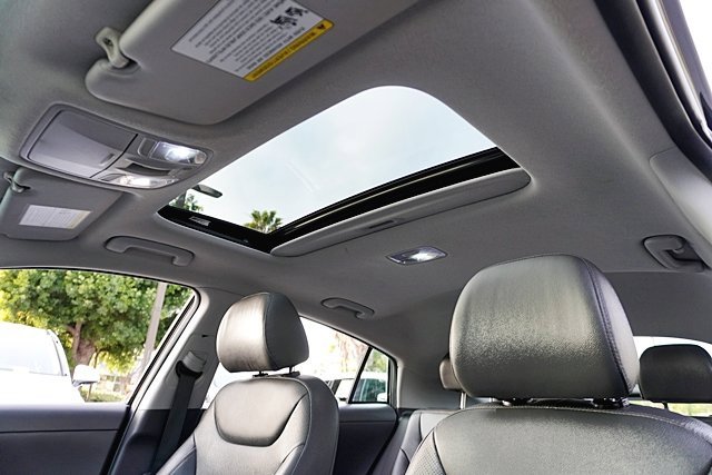 Certified 2022 Hyundai Ioniq Limited image 16