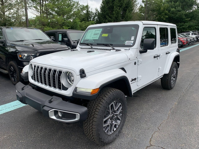 New 2026 Jeep Wrangler Unlimited Sahara w/ Safety Group AWD/4WD image 9