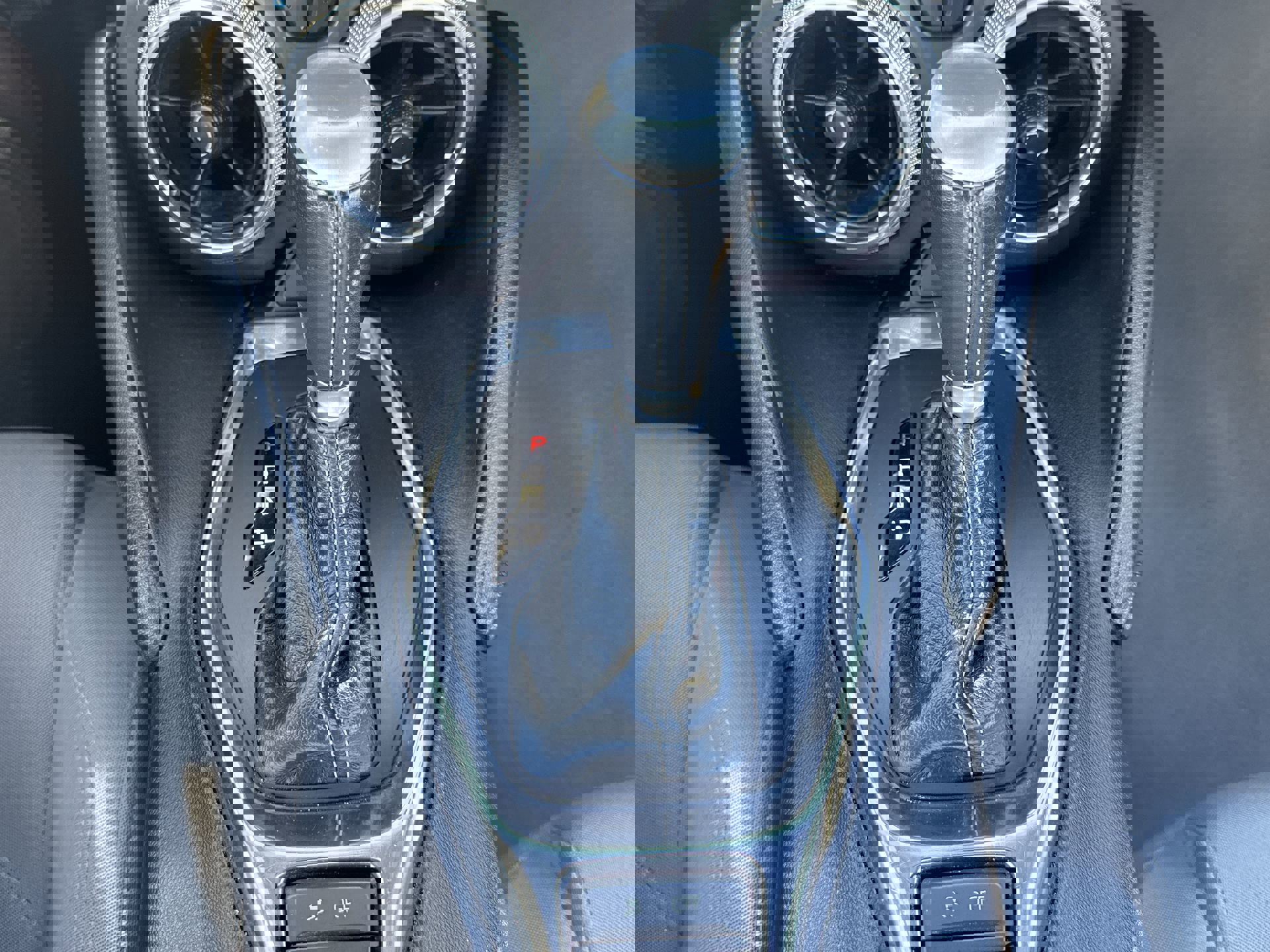 Used 2020 Chevrolet Camaro LT image 15