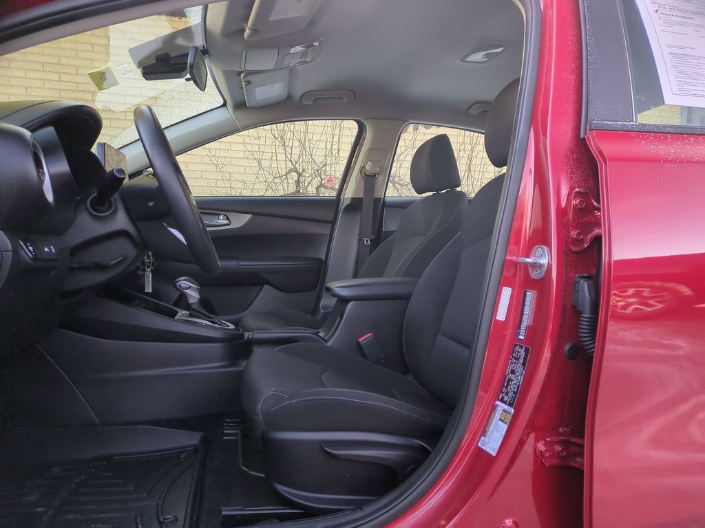 Used 2021 Kia Forte LXS image 12