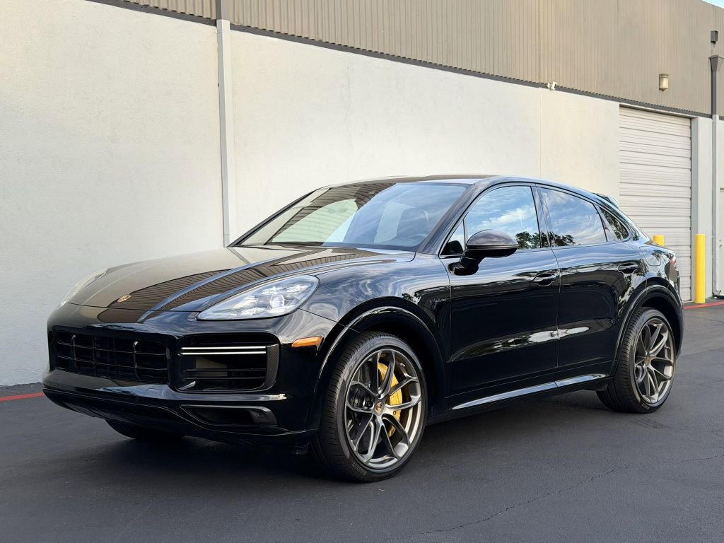 Used 2023 Porsche Cayenne Turbo S AWD/4WD image 4