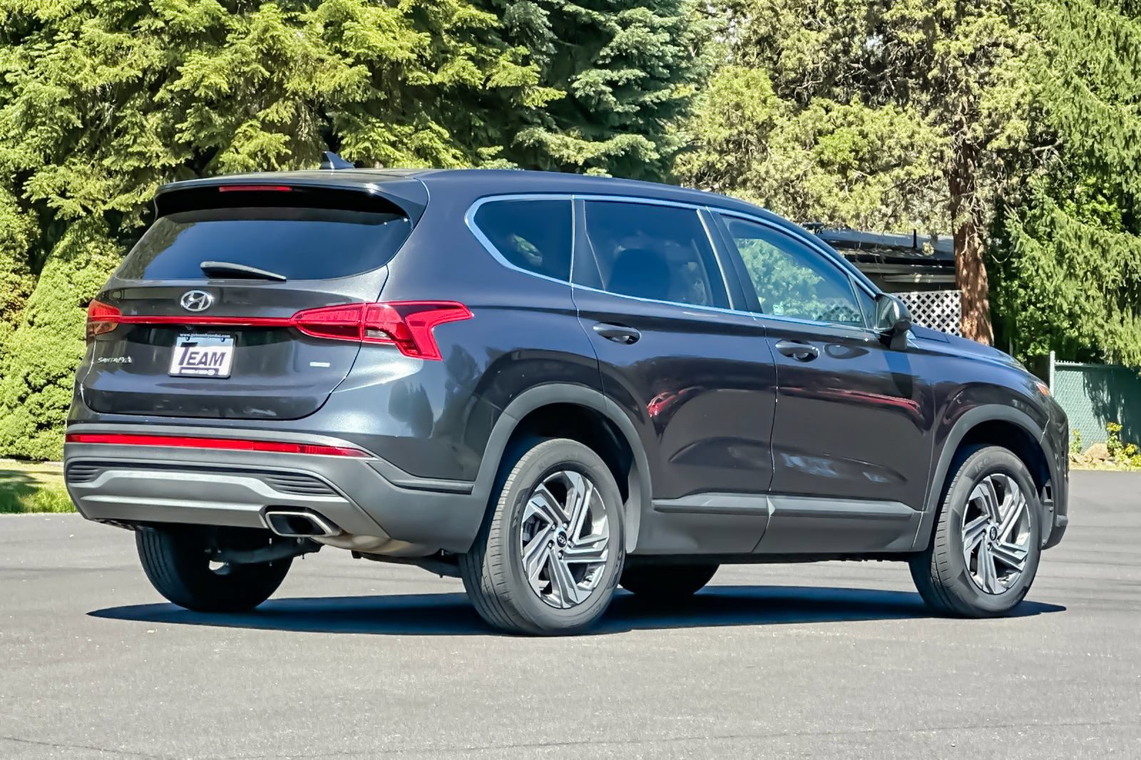 Used 2021 Hyundai Santa Fe SE w/ Cargo Package AWD/4WD image 4