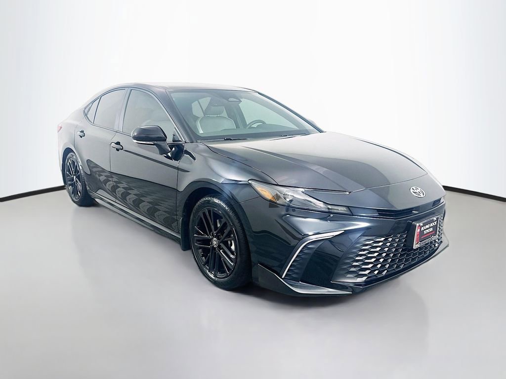 Certified 2025 Toyota Camry SE image 3