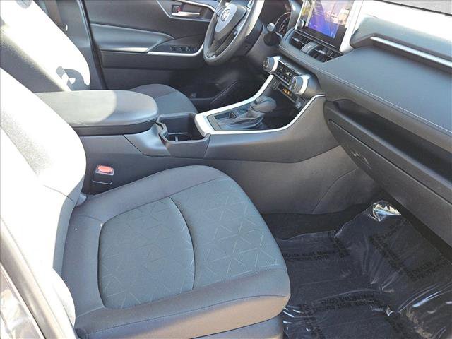 Used 2024 Toyota RAV4 XLE FWD image 19