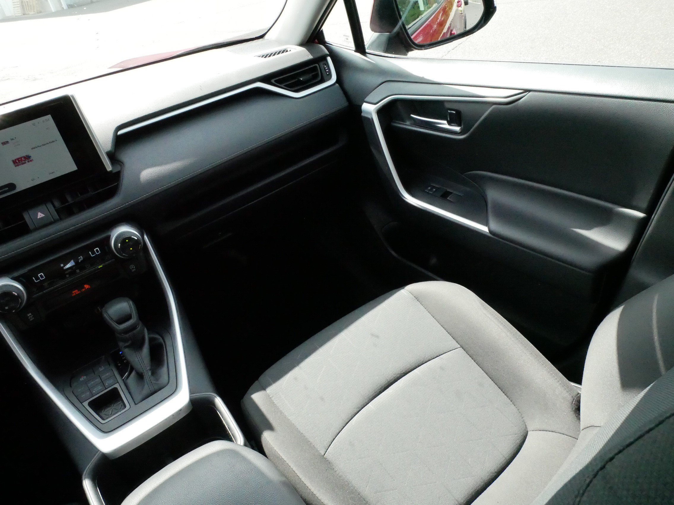 Certified 2025 Toyota RAV4 XLE AWD/4WD image 11