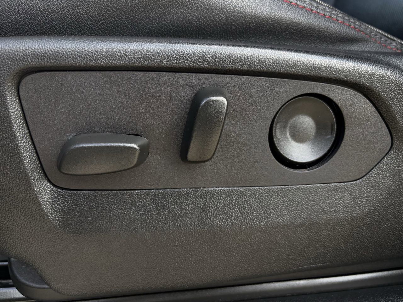 Used 2024 Chevrolet Suburban RST image 28