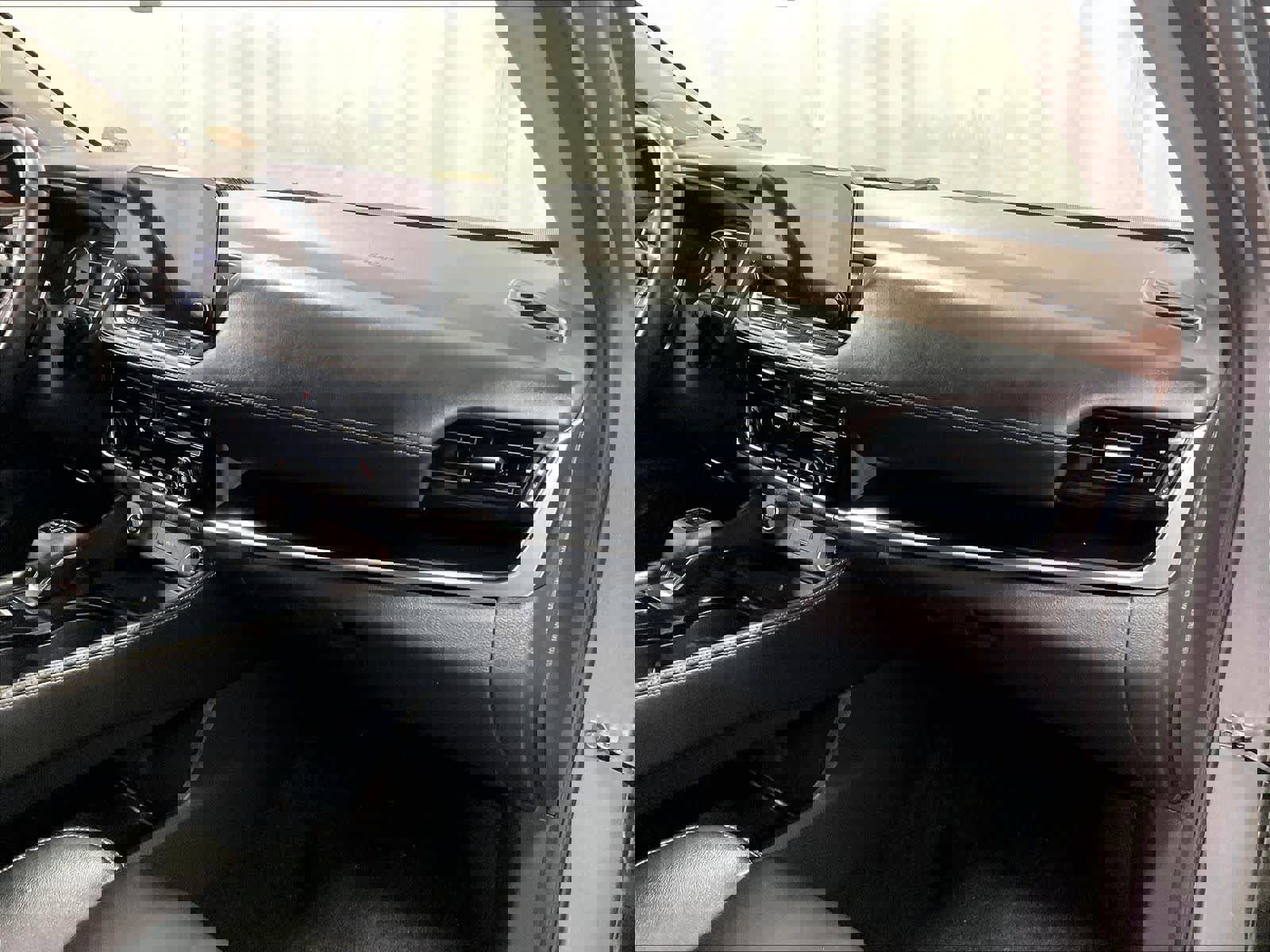 Used 2022 Nissan Rogue SL w/ SL Premium Package image 13