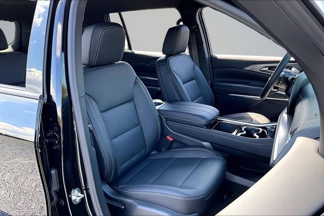 New 2027 Chevrolet Traverse LT w/ Driver Confidence Package FWD image 10