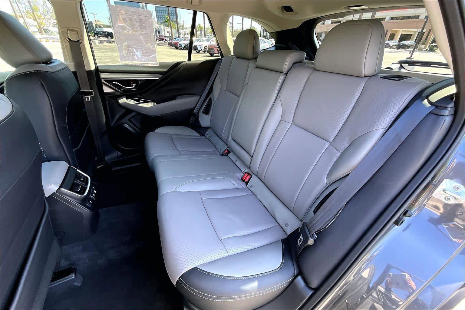 Used 2022 Subaru Outback Limited image 18