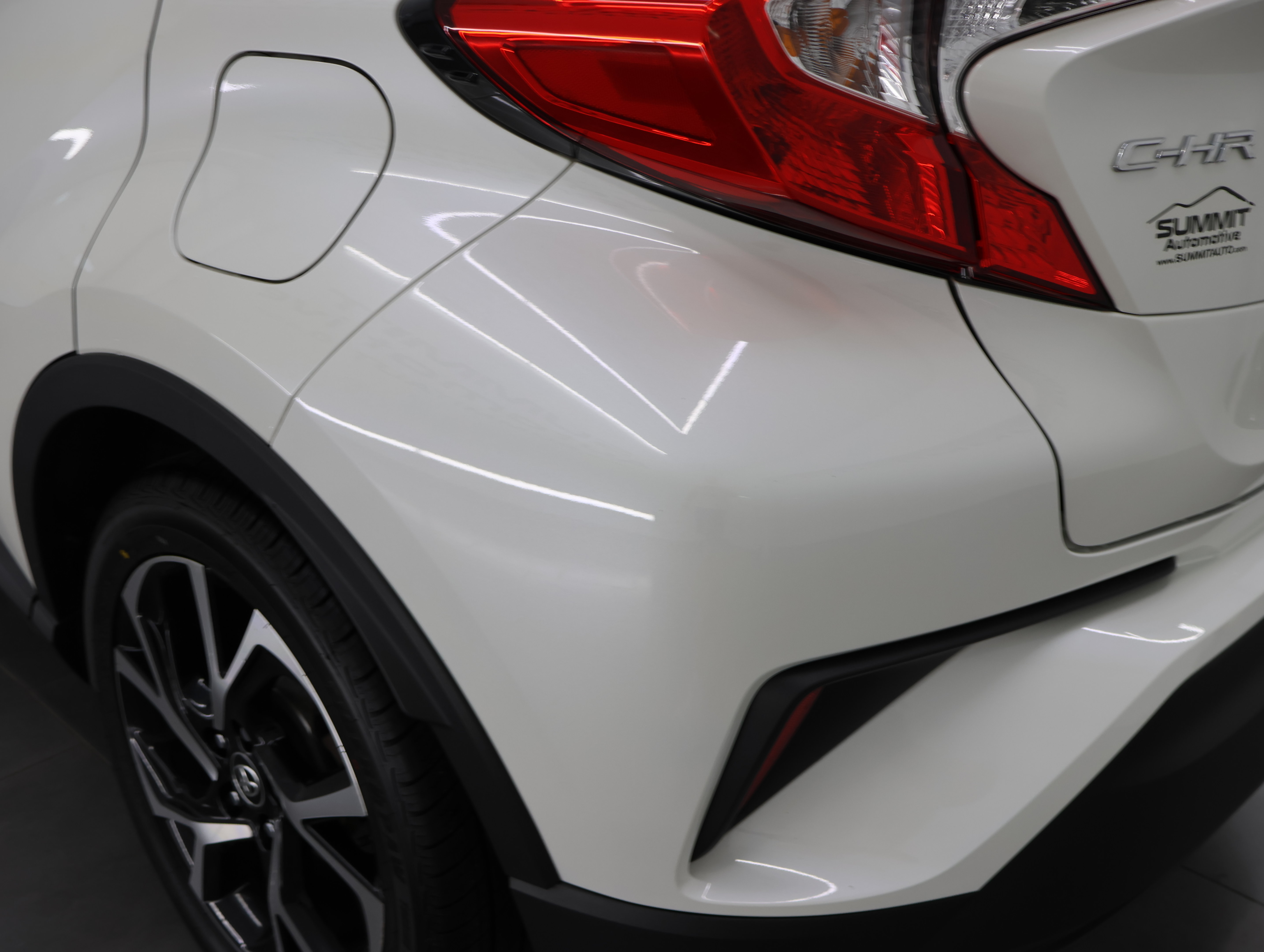 Used 2020 Toyota C-HR XLE FWD image 29