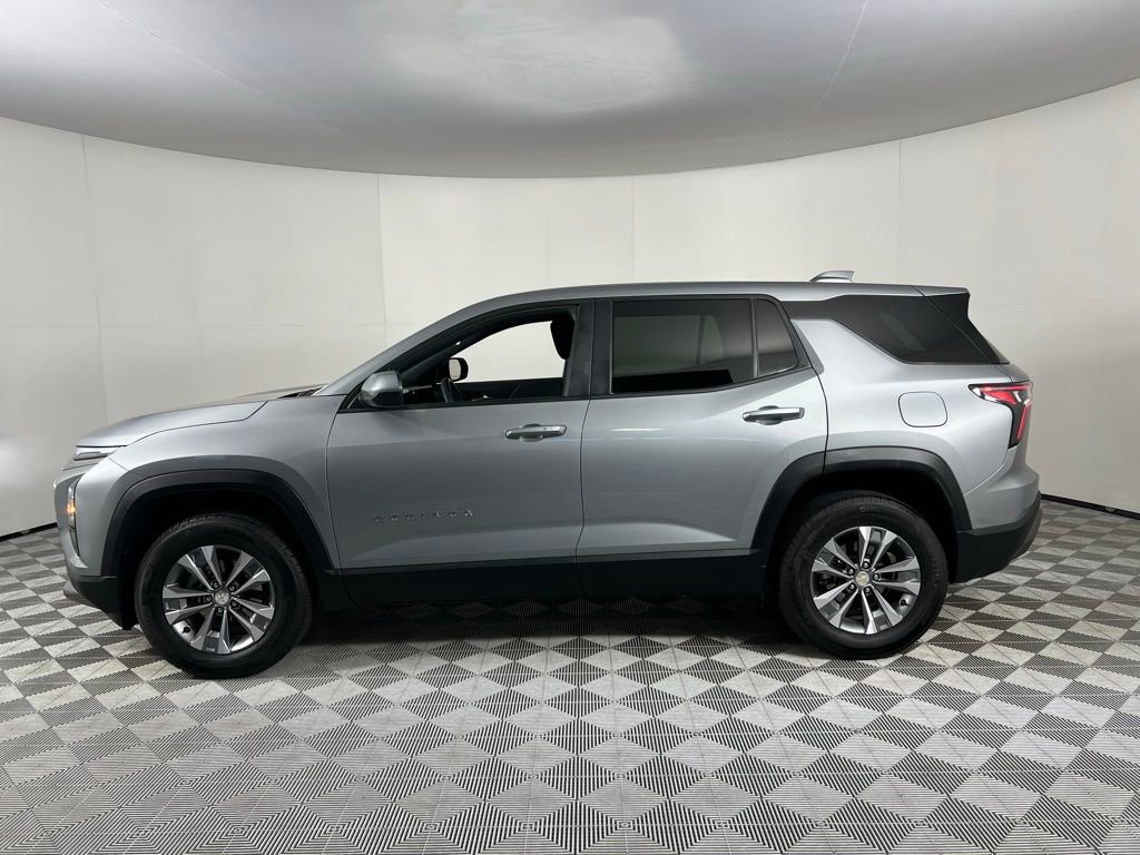 Used 2025 Chevrolet Equinox LT image 11