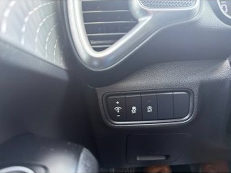 Used 2024 Kia Soul LX w/ Option Group 015 FWD image 16